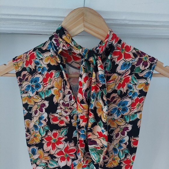 Zara Floral Dress - Picture 3 of 6